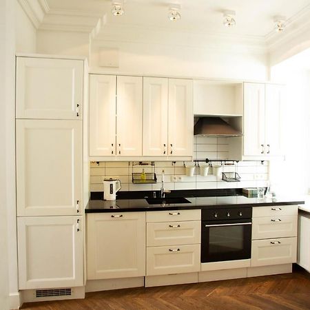 City Center - Golden Apartments - Dobr11A Varsovie Extérieur photo